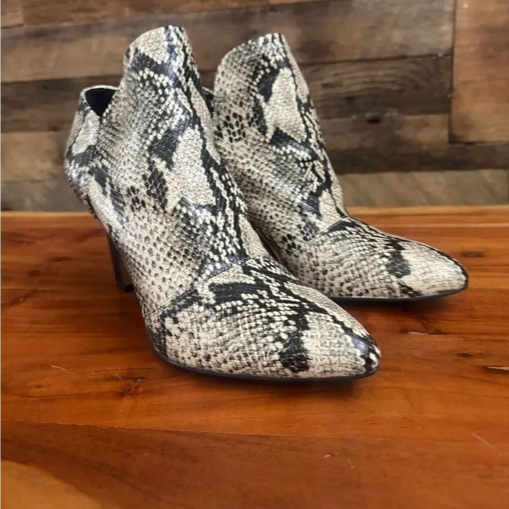 Franco Sarto Snake Print High Heel Ankle Booties 8M | Pointed Toe Stiletto